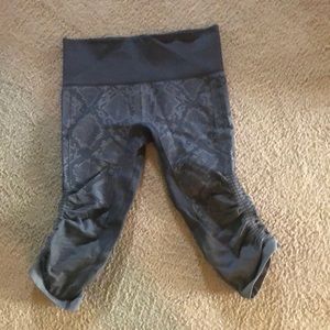 Lululemon Ruched Capri Leggings